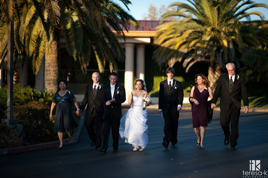 Arden Hills Resort Club Wedding by Sacramento Wedding photographer Teresa K family at Arden hills wedding