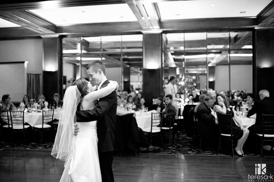 Arden Hills Resort Club Wedding by Sacramento Wedding photographer Teresa K first dance as husband and wife