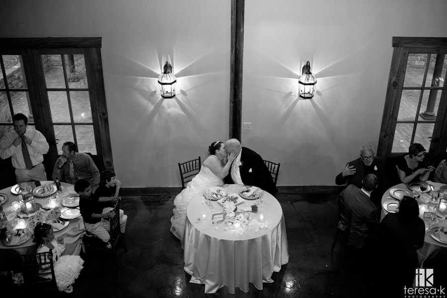 Newcastle Wedding Garden images by Teresa K photography sweetheart table at wedding