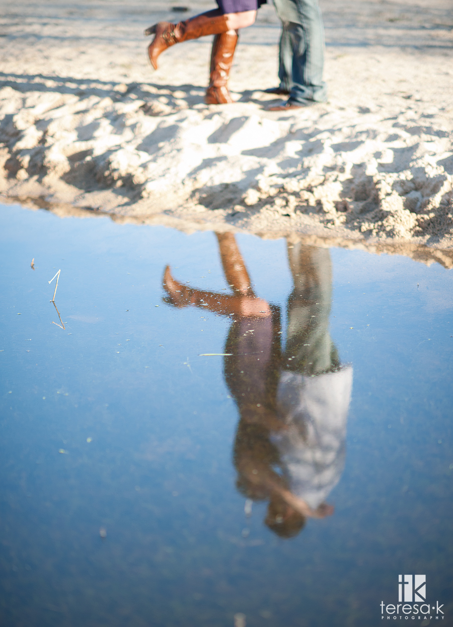 Sacramento area wedding and portrait photographer best of 2011 reflection of couple kissing